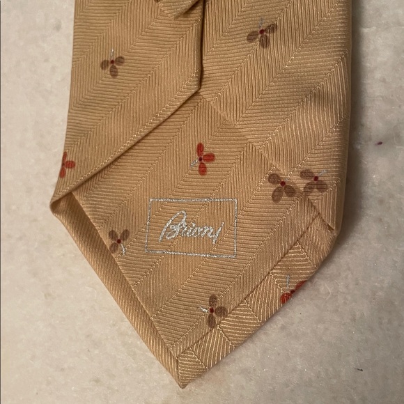 Brioni Other - Brioni Tan Tie with Red and Brown Accents